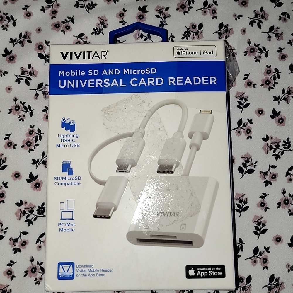 Vivitar Universal SD & MicroSD Card Reader - White